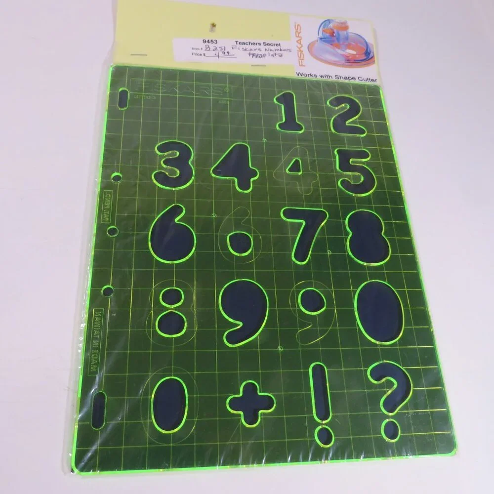 Stencil FISKARS “Shape Template” Numbers #3